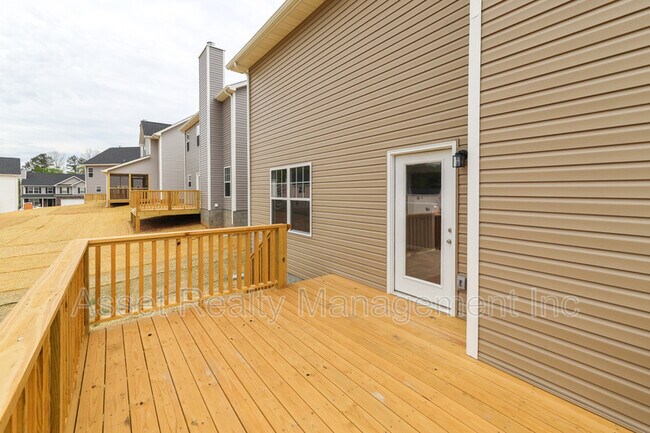 Building Photo - 5804 Rain Cloud Rd