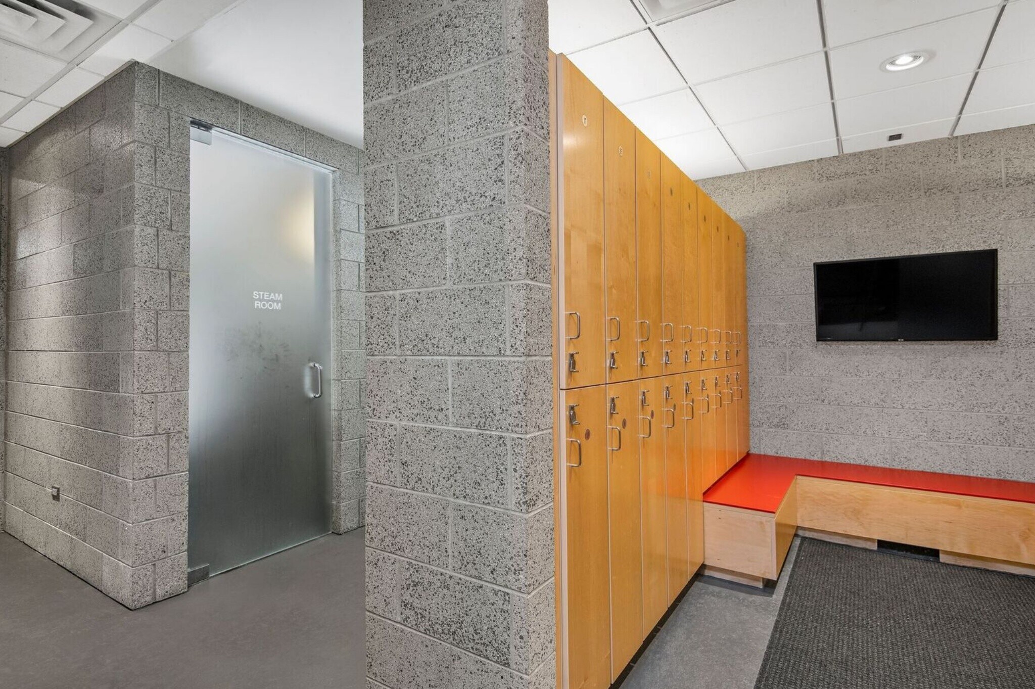 Building Photo - 808 N Lake Shore Dr