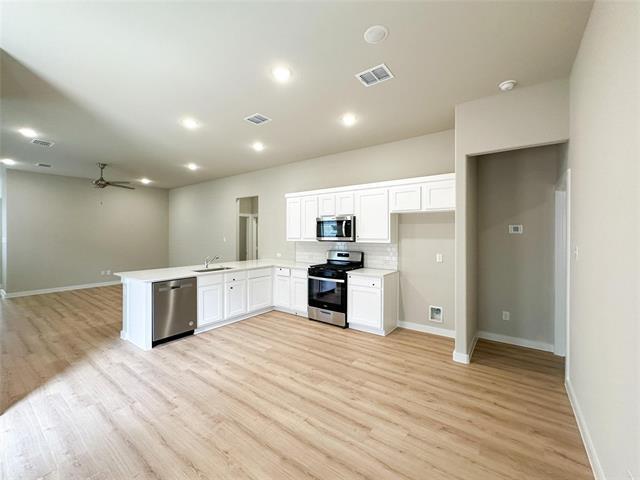 Building Photo - 4710 Hunter Hurst Dr