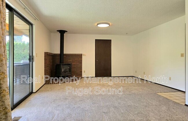 Building Photo - 2403 117th Ave NE