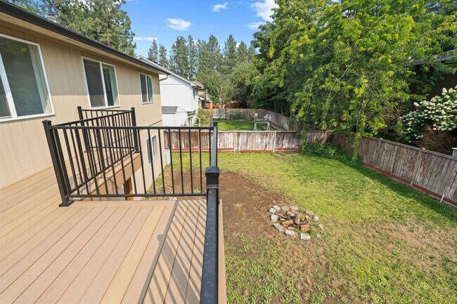 Building Photo - 3408 E 48th Ct