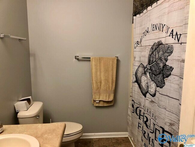 Building Photo - 348 Ariel Dr