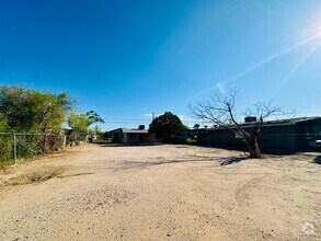 Building Photo - House with Gigantic Yard/Land! Spacious La...