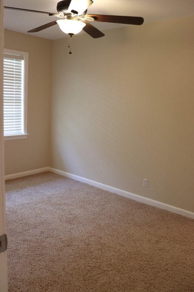 Building Photo - Bossier City, LA - 71112 - Beautifully upd...
