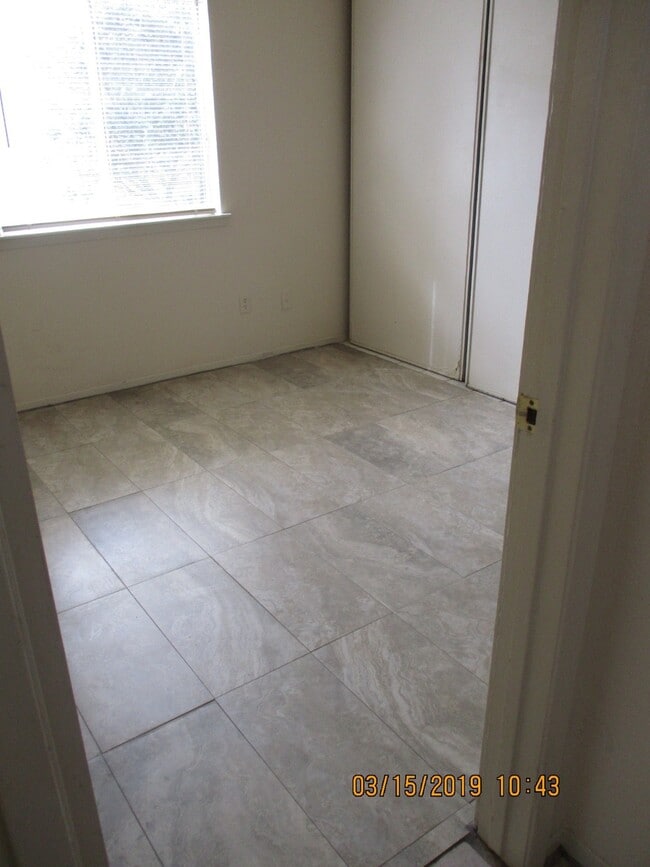 Building Photo - 6333 Northway Dr