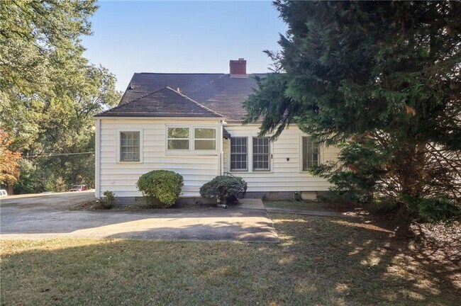 Building Photo - 2649 Jefferson Terrace