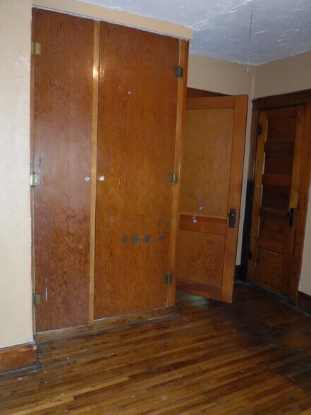 Building Photo - 6510 Lake Ave