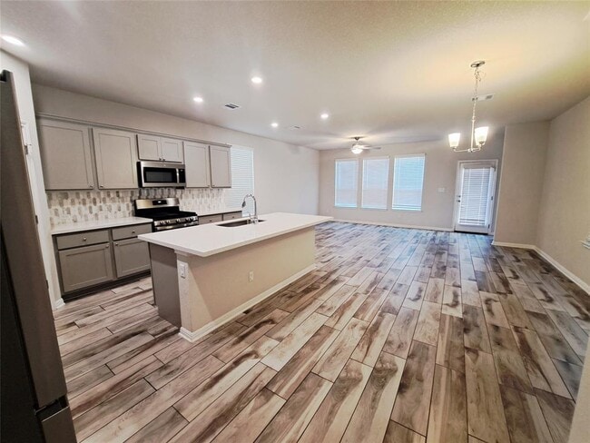 Building Photo - 309 Toddy Wy