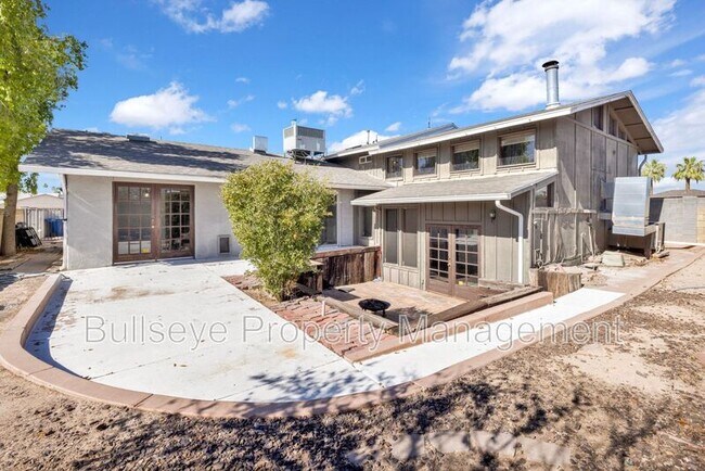 Building Photo - 1333 E Donner Dr