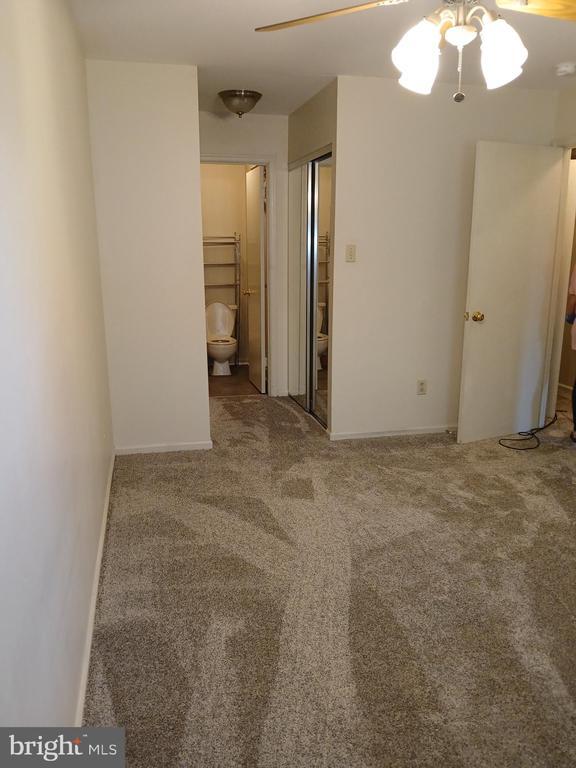 Building Photo - 1803 Huntingdon Mews
