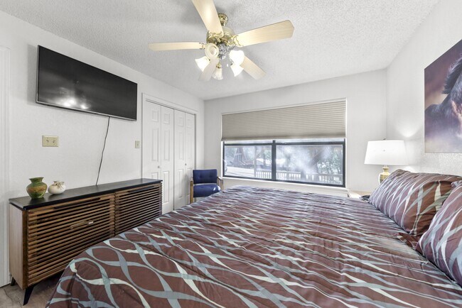 Building Photo - 126 North St