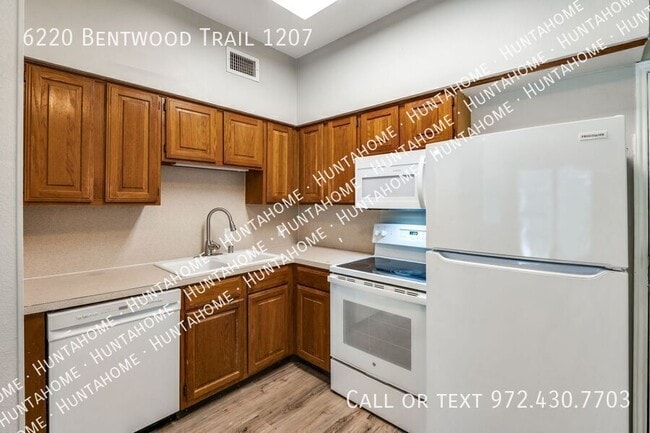 Building Photo - 6220 Bentwood Trail