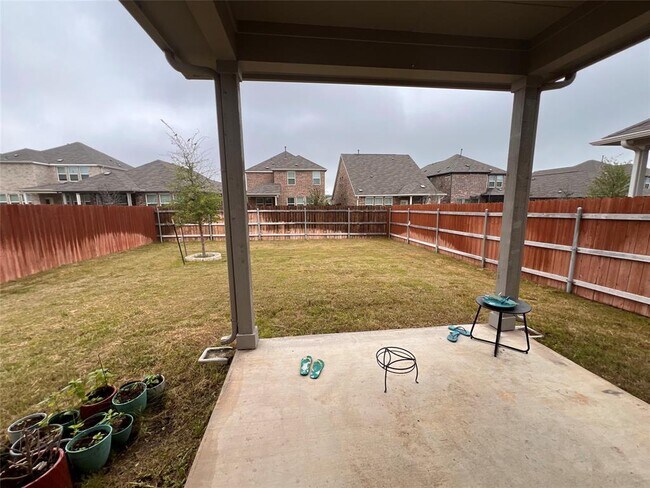 Building Photo - 1610 Purple Martin Dr