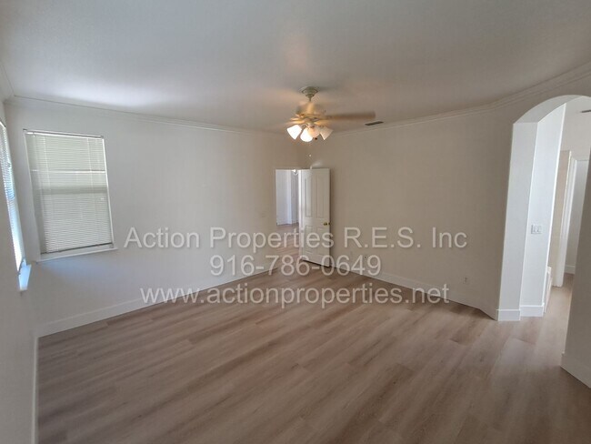 Building Photo - Action Properties R.E.S. Inc. Offering Beautiful Highland Park Single Story 3 Car, 4 Bedroom, Gar...