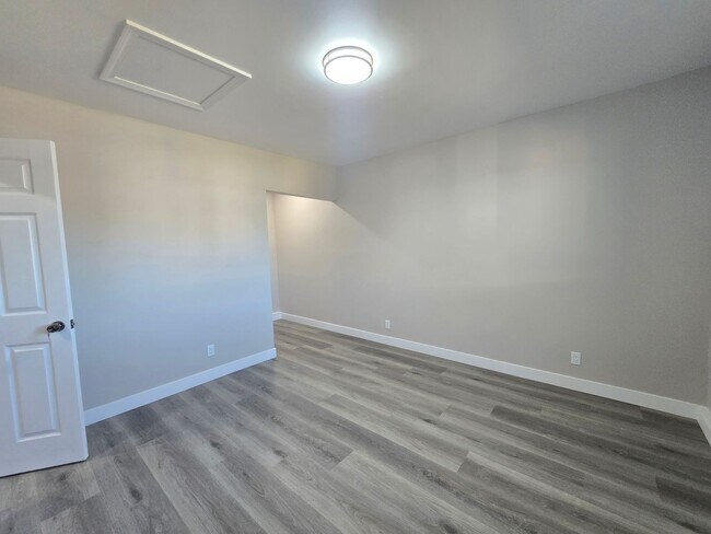 Building Photo - 44414 Andale Ave