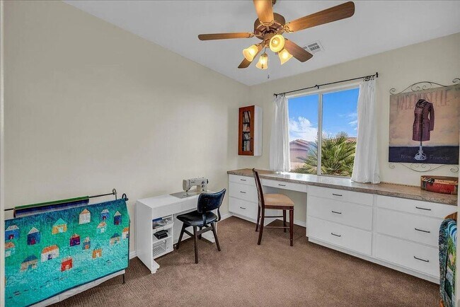 Building Photo - Single Level 3 Bedroom Home with Red Rock ...