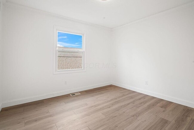 Building Photo - 39 Groton Dr