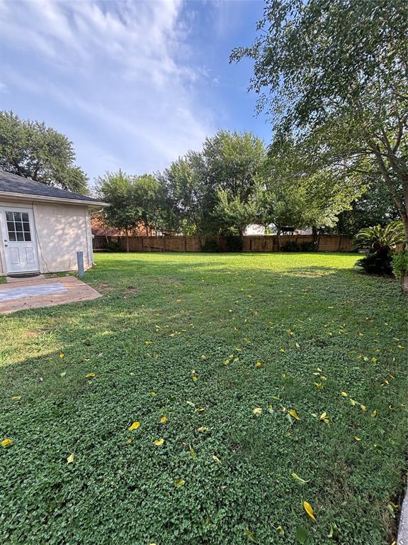 Building Photo - 1702 Oak Ridge Dr