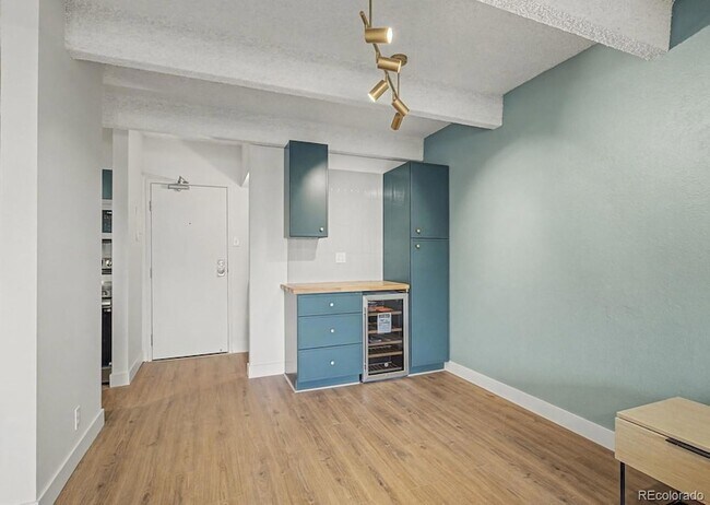 Building Photo - 777 N Washington St