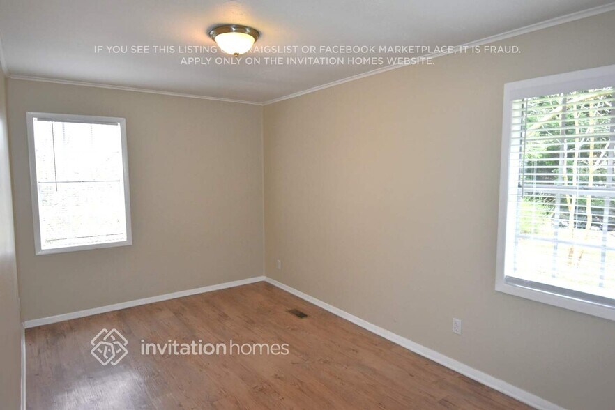 Building Photo - 110 Woodglen Ct
