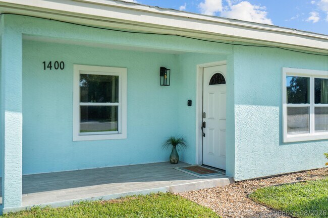 Building Photo - 1400 Binney Dr