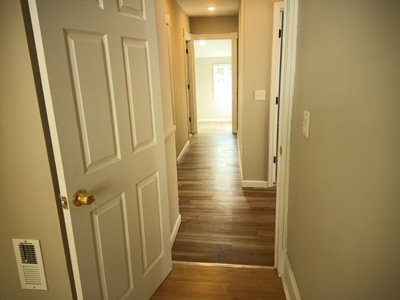 Building Photo - 57 Moreland St