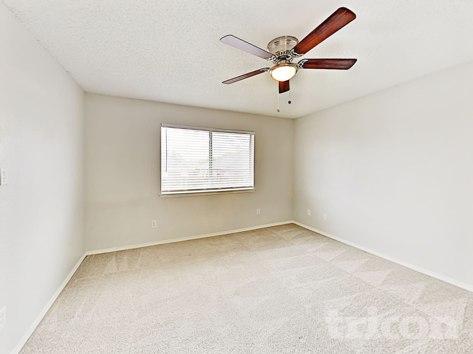 Building Photo - 7032 Rovato Dr