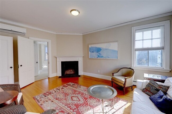 Building Photo - 37 Barnes St