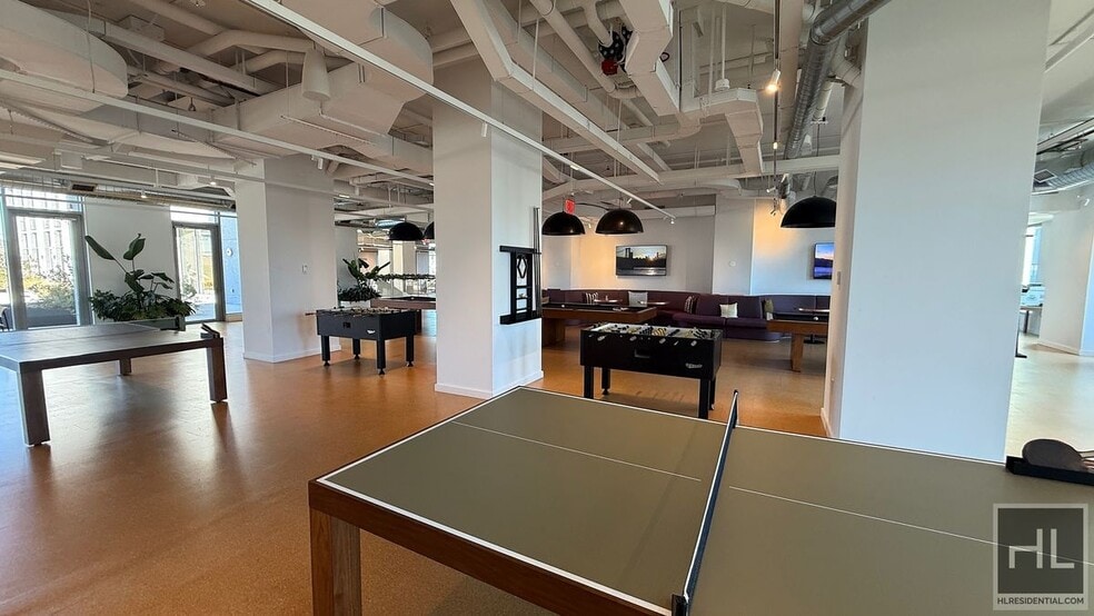 Building Photo - 5 S 5th St