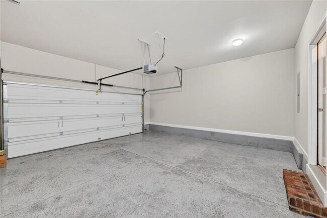 Building Photo - 10787 Bossier Dr