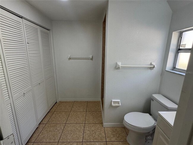 Building Photo - 10935 N 14th St