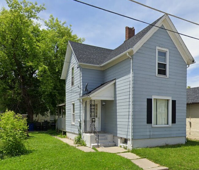 Primary Photo - 4 Bedroom Single Family