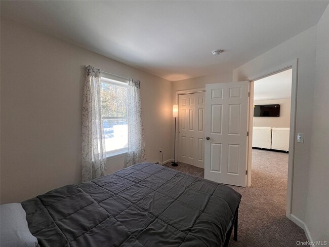 Building Photo - 26 Summit Dr