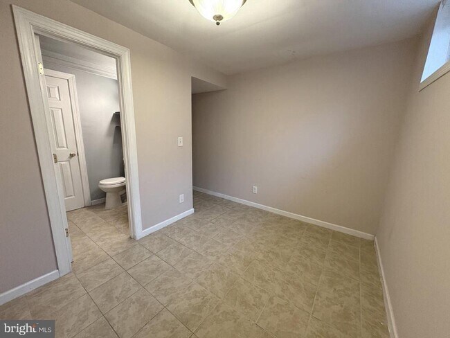 Building Photo - 7653 Stana Ct