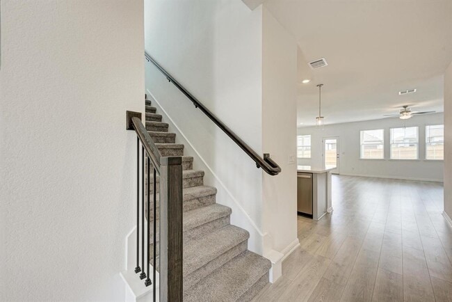 Building Photo - 345 Andesite Trl