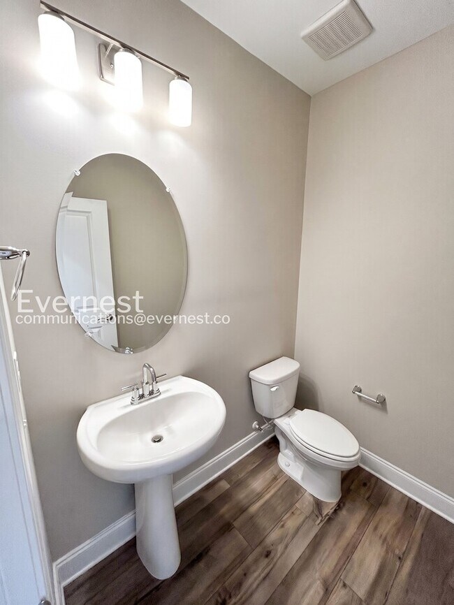 Building Photo - Modern Comfort Meets Community Charm with Garage  / 4 Beds & 3.5 baths / Available Now!
