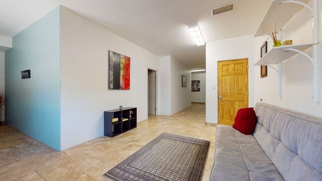 Building Photo - 218 Cynthia Loop NW