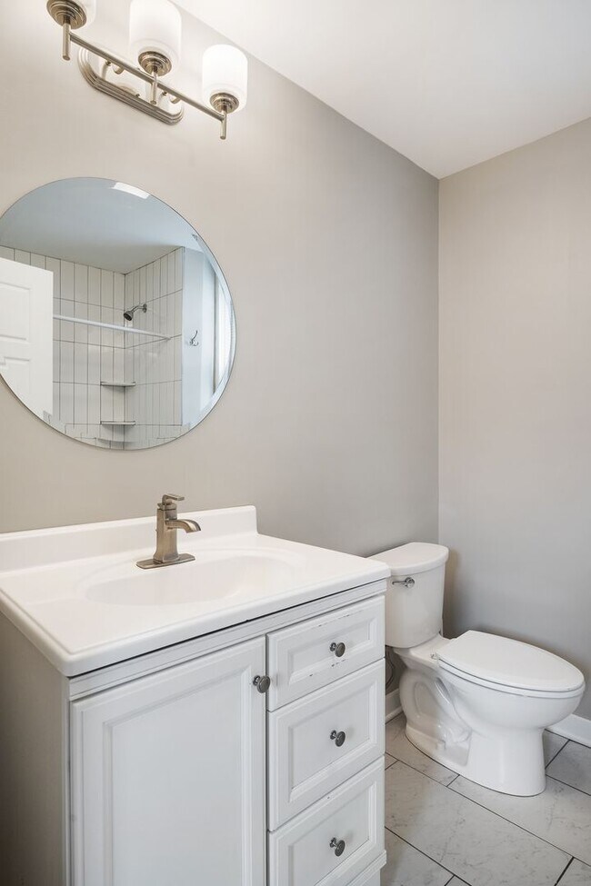 Building Photo - Remodeled 3BR/ 2BA Home in Shelby Park!