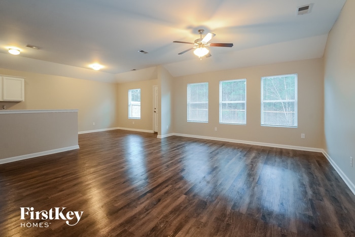 Building Photo - 771 Deerwood Dr