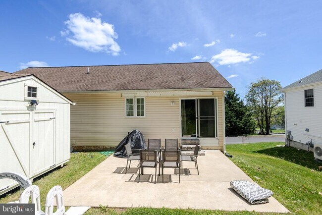 Building Photo - 103 Mummert Cir