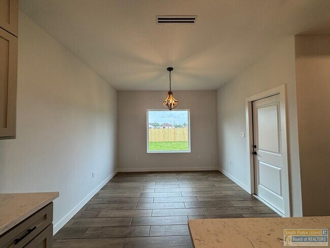 Building Photo - 2642 Eliseo Villarreal Ave