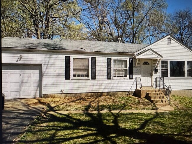 Building Photo - 1135 Laire Dr