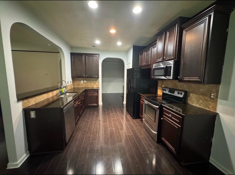 Building Photo - 1592 Pressley Ln