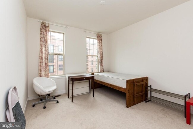 Building Photo - 207 Brinley Ct