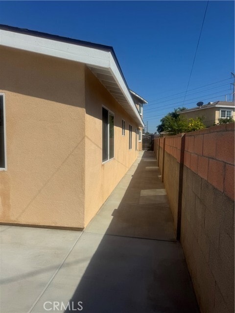 Building Photo - 7661 El Rovia Cir