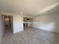 Building Photo - Unique 1 Bed / 1 Bath Duplex in Convenient Spokane Location!