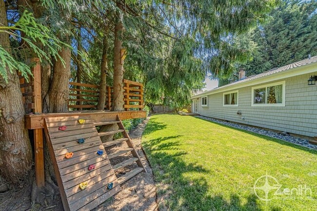 Building Photo - 1641 NW 31st Ave