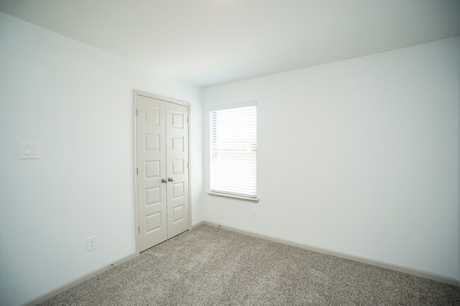 Building Photo - 3318 Parker Trce Dr