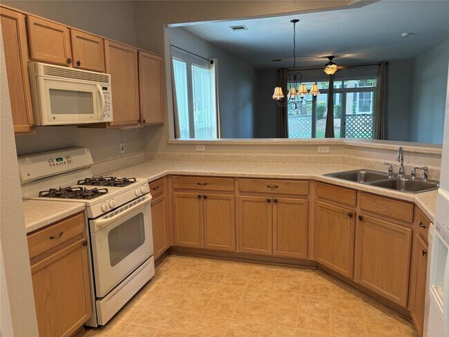 Building Photo - 106 Bowie Cir