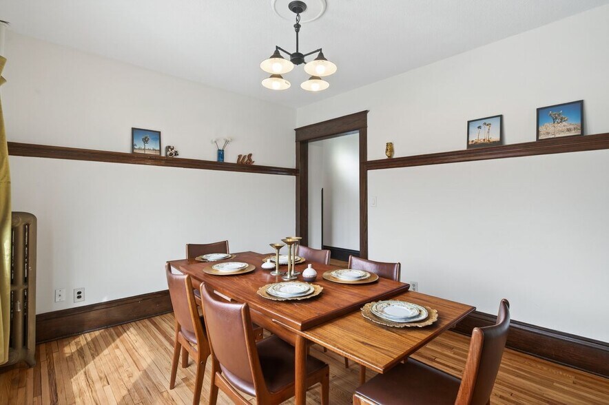 Building Photo - 722 Grand Ave